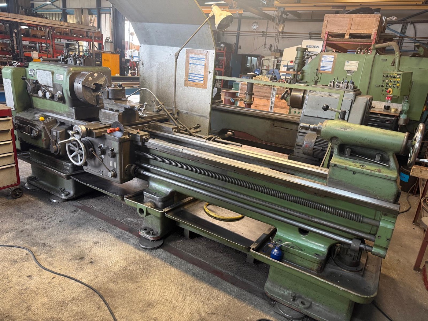 Weiss Zerspanung L+Z-Drehmaschine VDF Konventionelle L+Z-Drehmaschine VDF bei Weiss Apparatebau