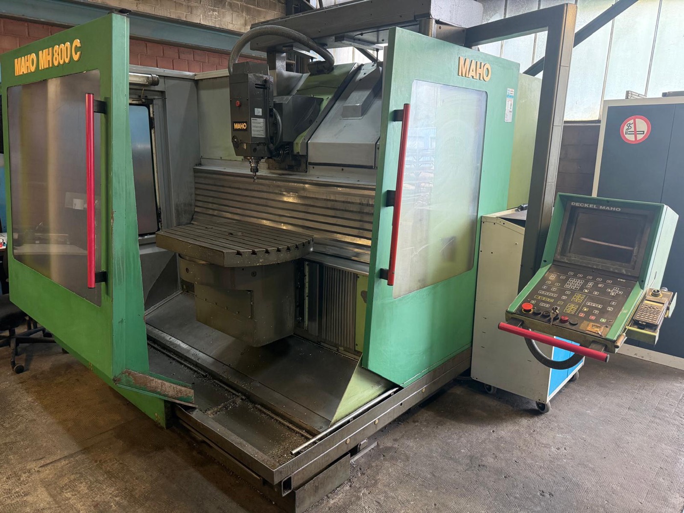 Weiss Zerspanung Universal-Werkzeugfräsmaschine MAHO MH 800 Universal-Werkzeugfräsmaschine MAHO MH 800 bei Weiss Apparatebau